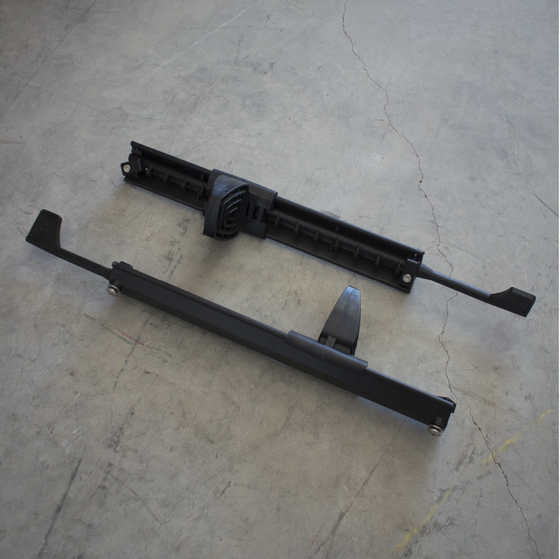 KAYAK | Footrests